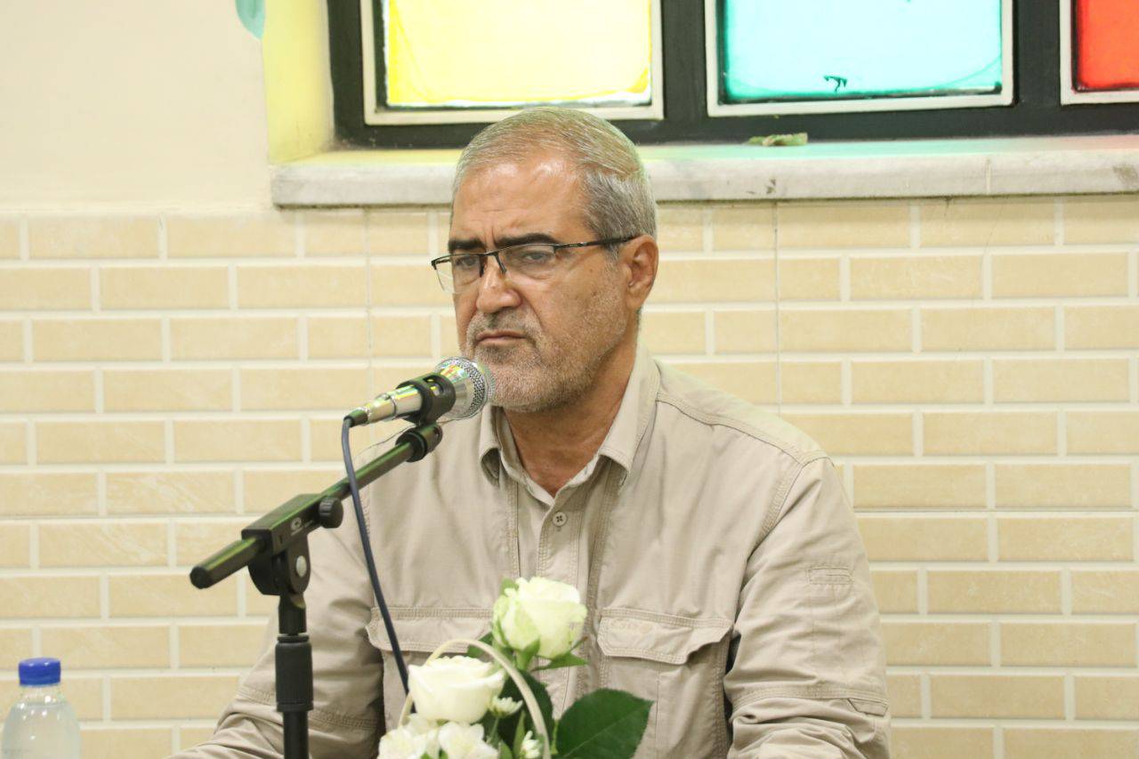 به همت پایگاه مقاومت بسیج شهید ابراهیمی، مراسم خاطره گویی از هشت سال دفاع مقدس برگزار شد